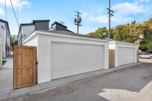 2854 Harrison St, Chicago IL 60612-3333 exterior