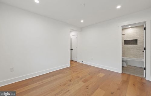 2706 Valley Dr, Alexandria VA  22302-2845 exterior