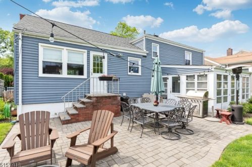 2 Lenhome Dr, Cranford NJ 07016-2954 exterior