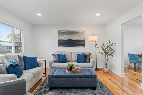 450 16th St, Mishawaka, IN 46544-5203