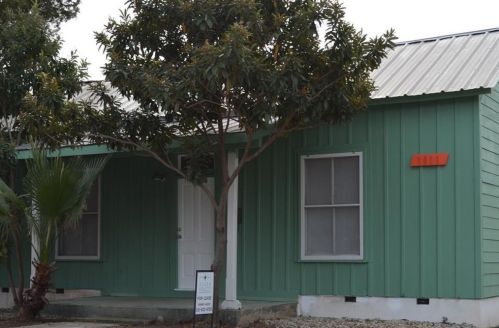 1111 2nd St, Austin TX  78702-4216 exterior