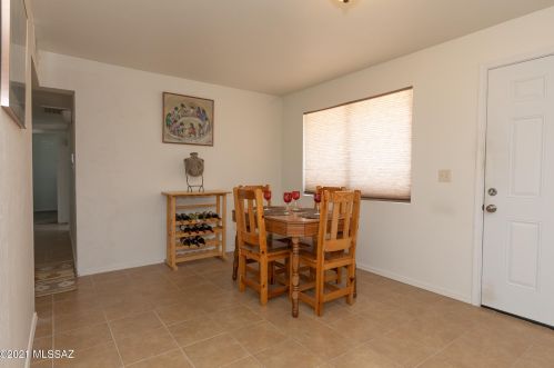 1617 Mckinley Ave, Tucson AZ 85712-5607 exterior