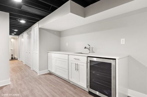 5446 Ludlam Ave, Chicago IL  60630-1414 exterior