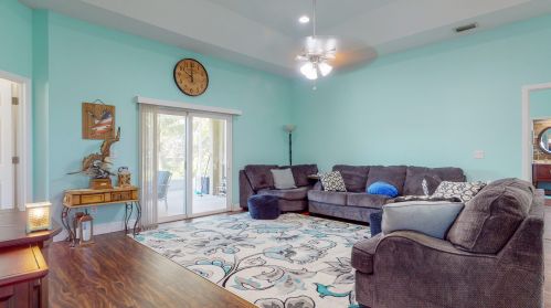 1080 Romaine Ln, Fort Pierce FL 34953-3675 exterior