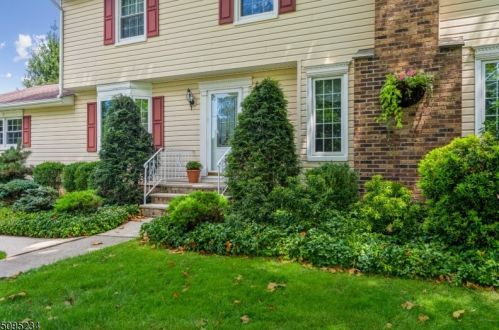 267 Falmouth Pl, Bridgewater, NJ 08807-1509