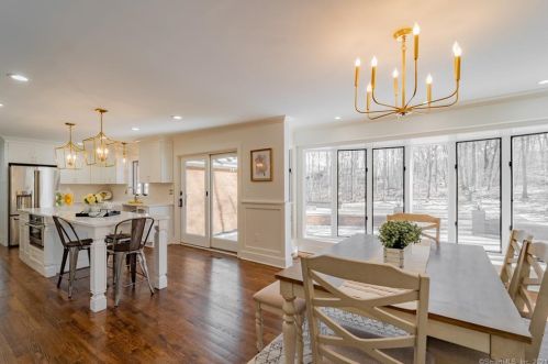 32 Mtn Brk Rd, North Haven CT 06473-1019 exterior