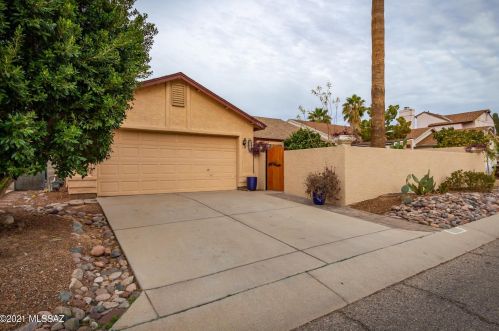 5136 Bluejay St, Tucson, AZ 85742-9480
