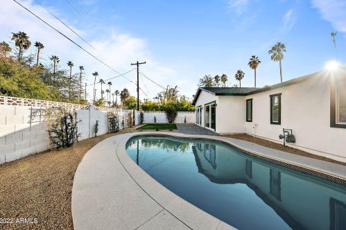 4225 34th Pl, Phoenix AZ  85018-4737 exterior