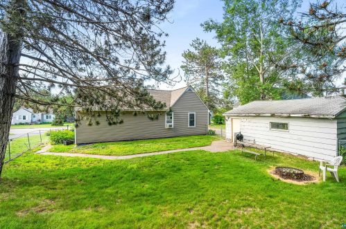 1525 Anderson Rd, Duluth MN 55811-5423 exterior