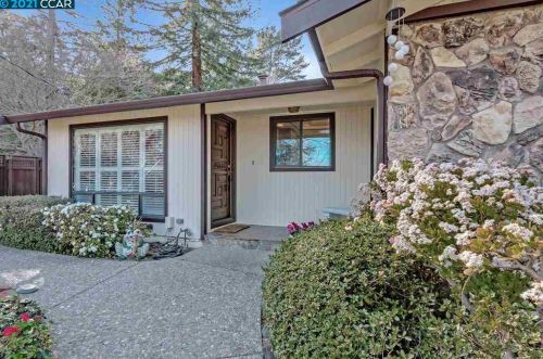 790 Charlton Dr, Concord CA 94523-3551 exterior