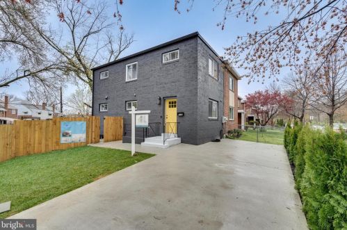 5112 Southern Ave, Washington DC 20019-5848 exterior