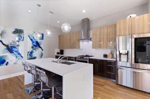 2023 California Dr, Dallas TX  75204-4613 exterior