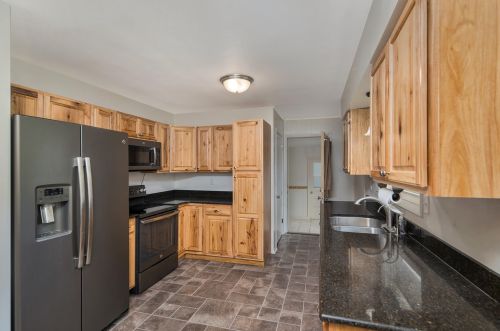 5788 Riverview Dr, Kalamazoo MI 49004-1549 exterior