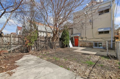 4154 Artesian Ave, Chicago IL 60632-1204 exterior