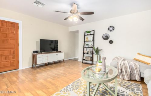 3820 Bethany Home Rd, Phoenix AZ 85015-2507 exterior