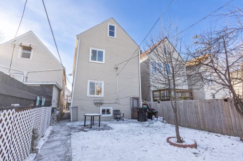 2508 46 Pl, Chicago IL 60609-4402 exterior