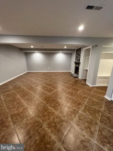 1807 Youngblood St, Mc Lean VA  22101-5244 exterior