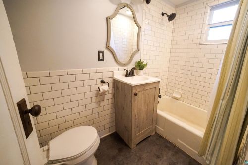 2846 Hutchinson Rd, Duluth MN 55811-2876 exterior