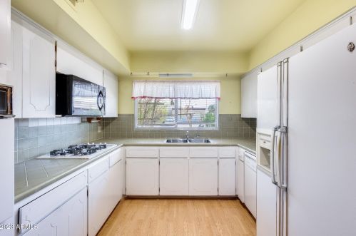 10632 36 Ave, Phoenix AZ 85053-4612 exterior