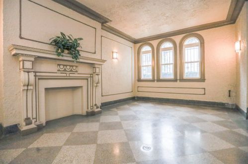 3449 Elaine Pl, Chicago IL  60657-2542 exterior