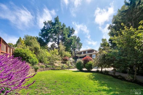 210 Stanford Ave, Mill Valley CA 94941-3562 exterior