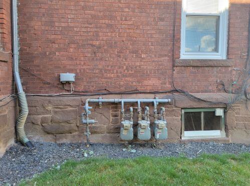 101 Babcock St, Hartford CT 06106-1303 exterior