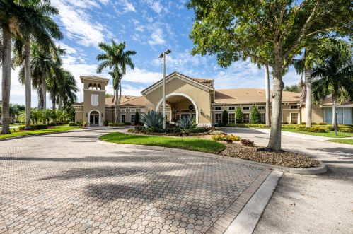 5062 Toscana Trl, Boynton Beach FL 33437-2081 exterior