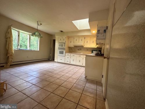 3750 Wheatsheaf Rd, Huntingdon Valley PA  19006-2810 exterior