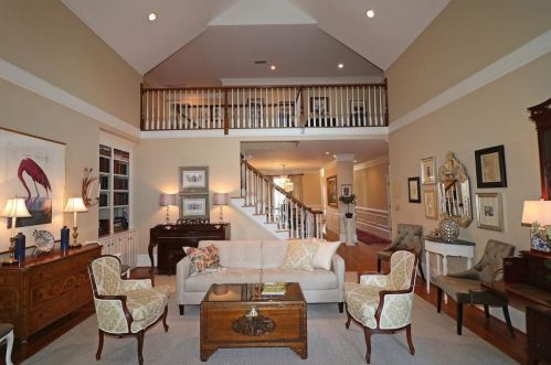 115 Grosvenor Pl, Atlanta GA 30328-4851 exterior