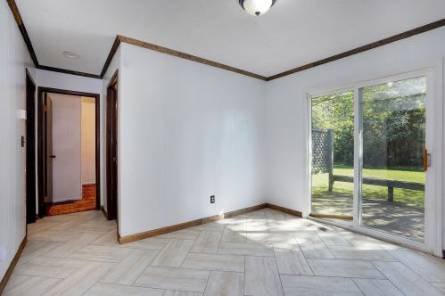 4090 Whitehall Rd, Meskegon MI 49445-1358 exterior