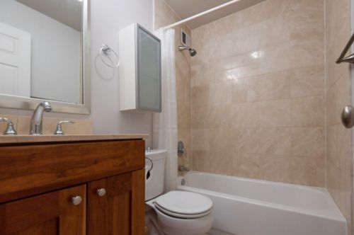 450 Briar Pl, Chicago IL 60657-4737 exterior