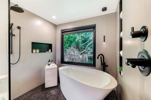 1349 Murchison Dr, Millbrae CA 94030-3025 exterior