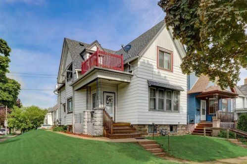 1573 12th St, Milwaukee, WI 53204-2735