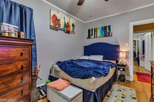 8516 Bennett Ave, Chicago IL 60649-4007 exterior