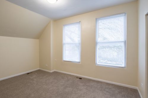 7518 Champlain Ave, Chicago IL 60619-2223 exterior