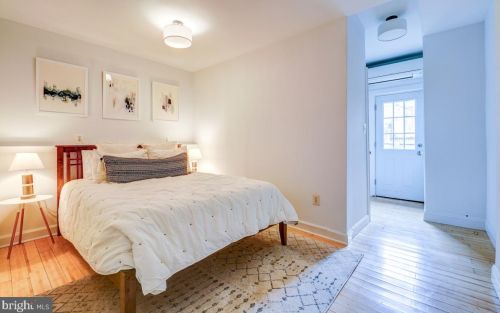 1212 Maryland Ave, Washington DC 20002-5570 exterior