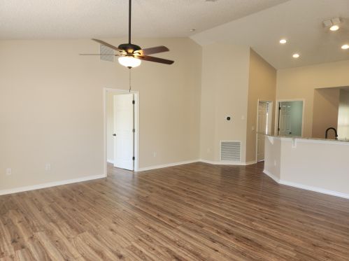 1161 Clifton Ln, Fort Pierce FL  34983-3201 exterior