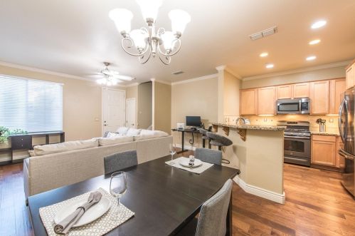 1006 Esplanade Cir, Folsom CA 95630-7360 exterior