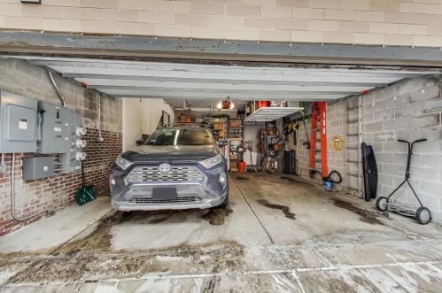 2610 Mildred Ave, Chicago IL  60614-2319 exterior