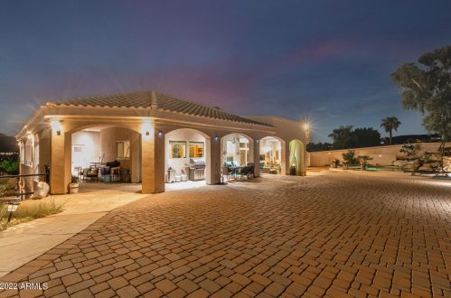 13816 18th St, Phoenix AZ 85022-2878 exterior