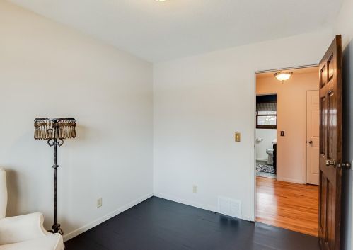 921 Duchess Ln, Saint Paul MN 55124-4707 exterior