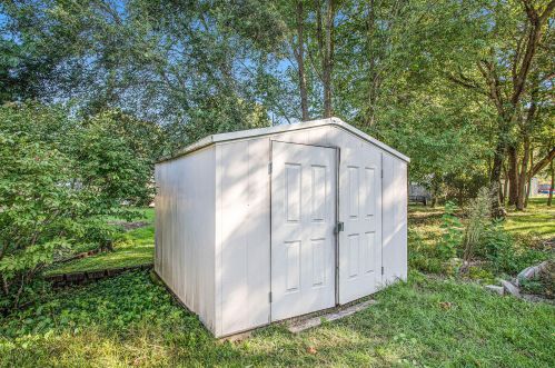 31814 Swisher St, Dowagiac MI 49047-9277 exterior