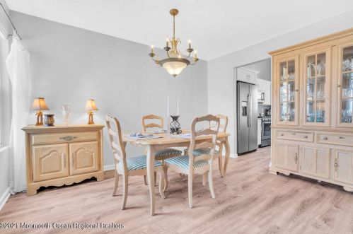 20 Kentucky Way, East Freehold NJ 07728-4612 exterior