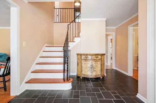 181 Penhurst Dr, Pittsburgh PA 15235-5318 exterior