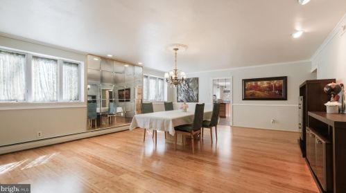 1078 Corn Crib Dr, Huntingdon Valley PA 19006-3306 exterior