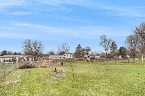 6358 Plainfield Ave, Kalamazoo MI 49048-9477 exterior