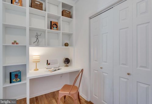 145 U St, Washington DC 20001-2338 exterior