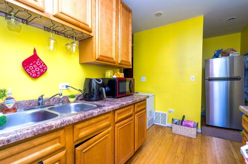 7625 Perry Ave, Chicago IL 60628-7320 exterior