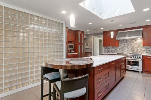 6461 Longmeadow Ave, Chicago IL 60712-3205 exterior