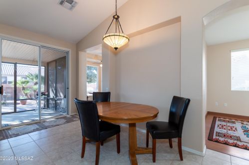 7655 Summer Scene Dr, Tucson AZ  85743-5184 exterior